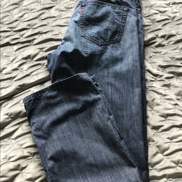 Men’s Levi Jeans - Picture 4 of 6